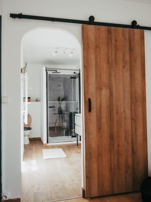 Appartement Avec Patio Saint Anne-dʼAuray エクステリア 写真
