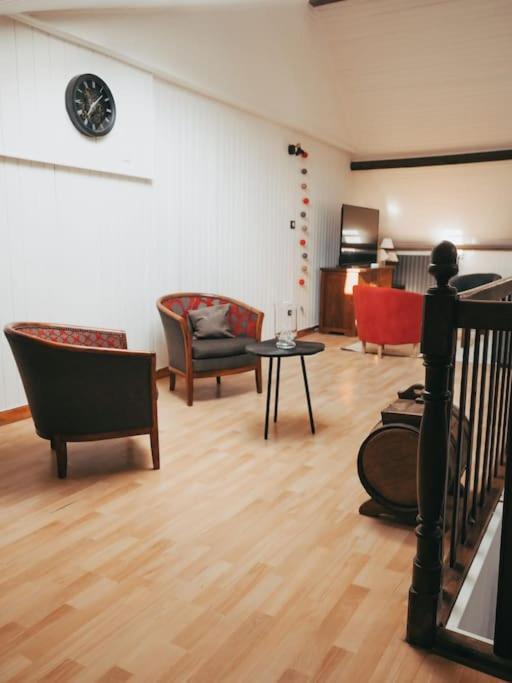 Appartement Avec Patio Saint Anne-dʼAuray エクステリア 写真